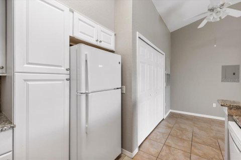 Condo in Sarasota, Florida, 1 bedroom  № 2387486 - photo 21