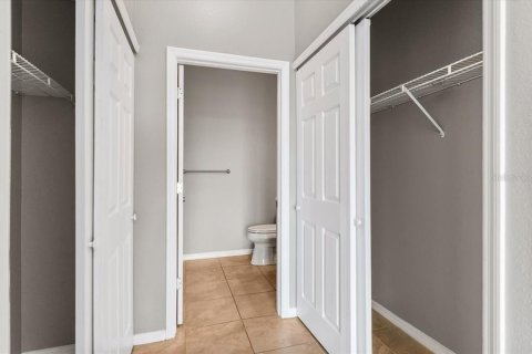 Condo in Sarasota, Florida, 1 bedroom  № 2387486 - photo 26
