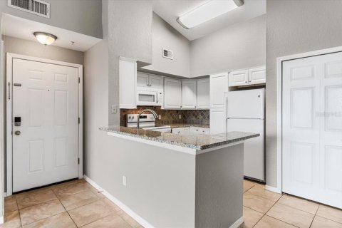 Condo in Sarasota, Florida, 1 bedroom  № 2387486 - photo 15