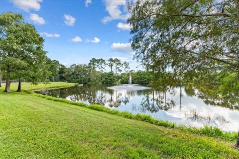 Condo in Sarasota, Florida, 1 bedroom  № 2387486 - photo 11