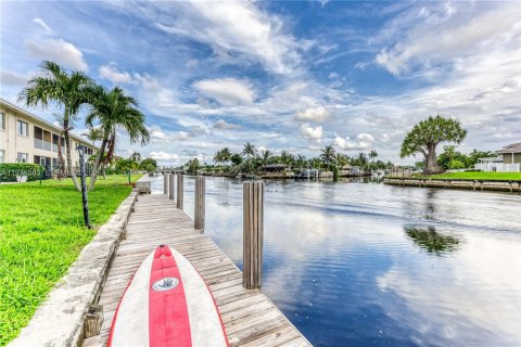 Condo in Pompano Beach, Florida, 2 bedrooms  № 2040618 - photo 3