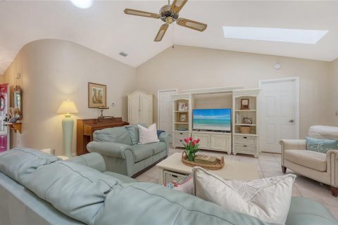 House in Sarasota, Florida 3 bedrooms, 177.35 sq.m. № 1884817 - photo 7