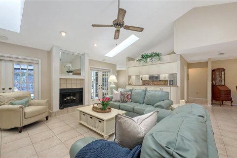 House in Sarasota, Florida 3 bedrooms, 177.35 sq.m. № 1884817 - photo 8
