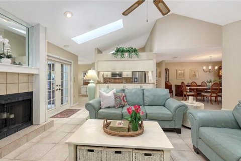 House in Sarasota, Florida 3 bedrooms, 177.35 sq.m. № 1884817 - photo 13