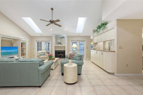 House in Sarasota, Florida 3 bedrooms, 177.35 sq.m. № 1884817 - photo 12