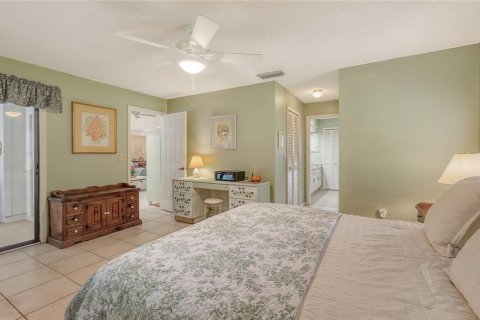House in Sarasota, Florida 3 bedrooms, 177.35 sq.m. № 1884817 - photo 21