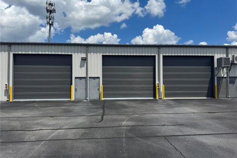 Commercial property in Jacksonville, Florida № 1884274 - photo 7