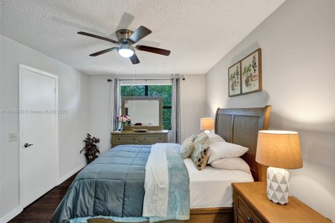 Condo in Sunrise, Florida, 2 bedrooms  № 1741515 - photo 6