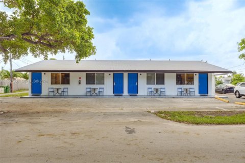 Immobilier commercial à Hallandale Beach, Floride 199.83 m2 № 2019628