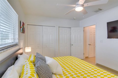 Immobilier commercial à vendre à Hallandale Beach, Floride: 199.83 m2 № 2019628 - photo 8