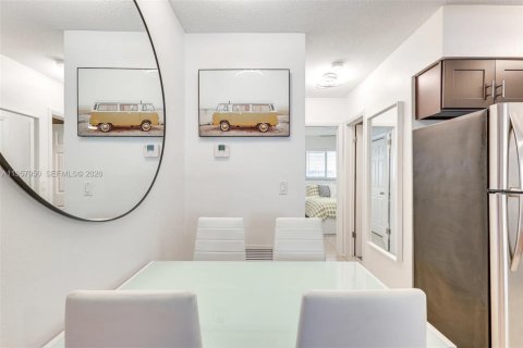 Immobilier commercial à vendre à Hallandale Beach, Floride: 199.83 m2 № 2019628 - photo 28