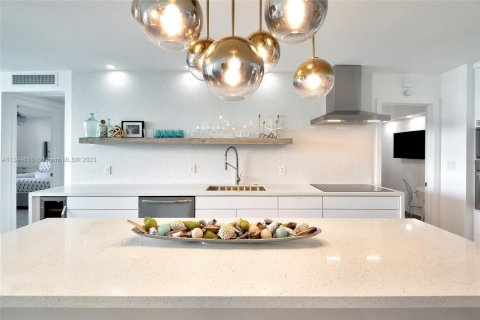 Condominio en alquiler en Hollywood, Florida, 2 dormitorios, 84.08 m2 № 2039892 - foto 6