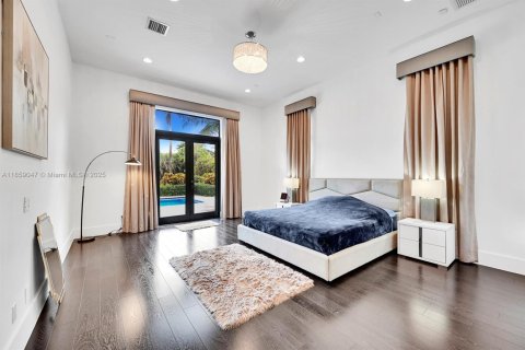 House in Plantation, Florida 5 bedrooms, 406.91 sq.m. № 1887827 - photo 21