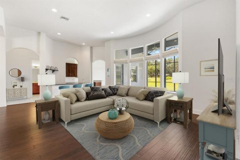 House in Lady Lake, Florida 3 bedrooms, 272.95 sq.m. № 1831140 - photo 2
