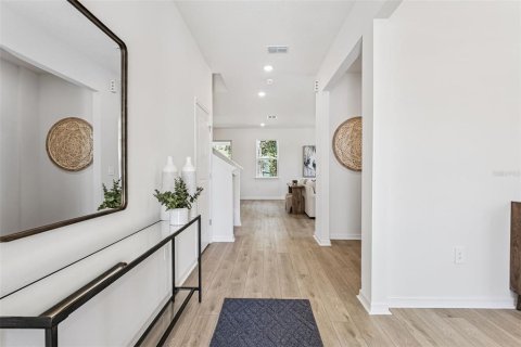 Villa ou maison à vendre à Apopka, Floride: 4 chambres, 230.96 m2 № 2142882 - photo 2