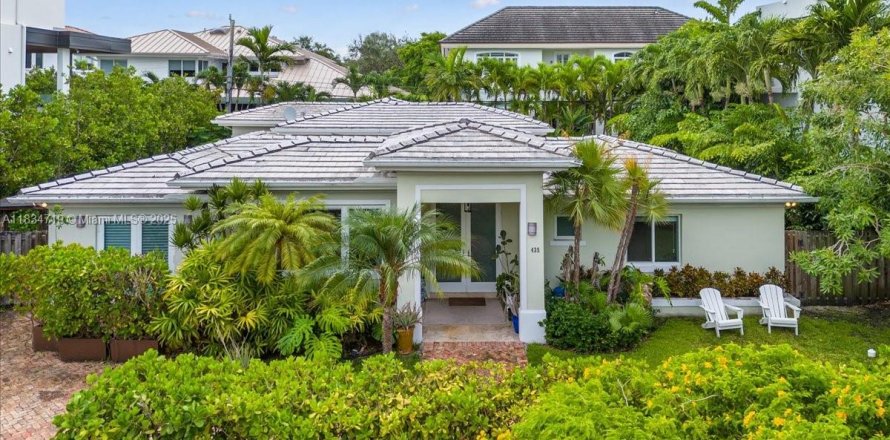 Villa ou maison à Key Biscayne, Floride 4 chambres, 241.17 m2 № 1819723