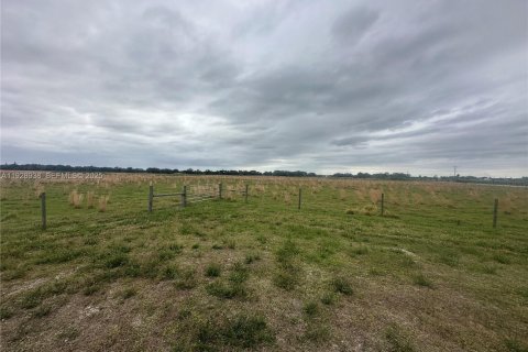 Immobilier commercial à vendre à Okeechobee, Floride № 1987843 - photo 6