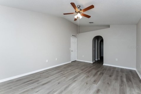 House in Kissimmee, Florida 3 bedrooms, 183.57 sq.m. № 2389136 - photo 9