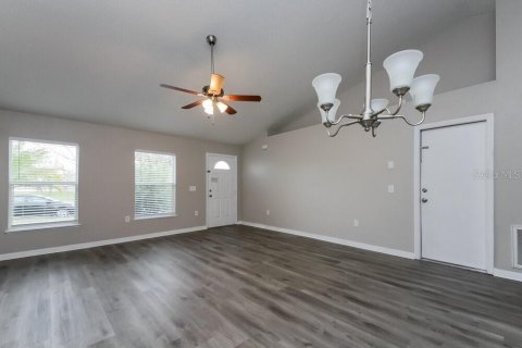 House in Kissimmee, Florida 3 bedrooms, 183.57 sq.m. № 2389136 - photo 4