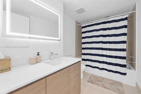Condo in Miami, Florida, 2 bedrooms  № 1864576 - photo 27