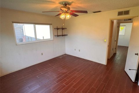 Villa ou maison à vendre à Pinellas Park, Floride: 2 chambres, 88.72 m2 № 2425329 - photo 10