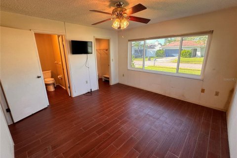 Villa ou maison à vendre à Pinellas Park, Floride: 2 chambres, 88.72 m2 № 2425329 - photo 11
