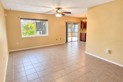 Villa ou maison à vendre à Pinellas Park, Floride: 2 chambres, 88.72 m2 № 2425329 - photo 3