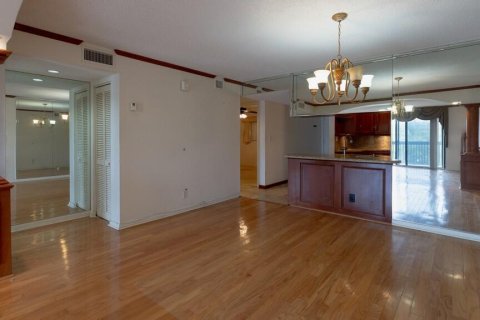 Купить кондоминиум в Холливуд, Флорида 3 комнаты, 109.62м2, № 2147030 - фото 8