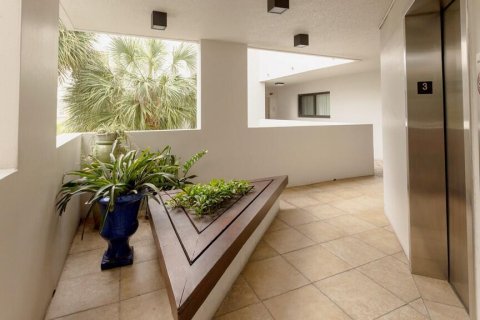 Купить кондоминиум в Холливуд, Флорида 3 комнаты, 109.62м2, № 2147030 - фото 18