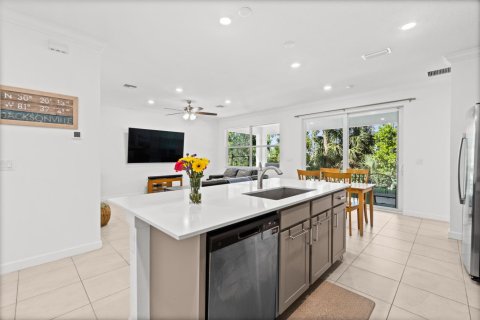 House in Palm Bay, Florida 3 bedrooms, 148.46 sq.m. № 2187936 - photo 8