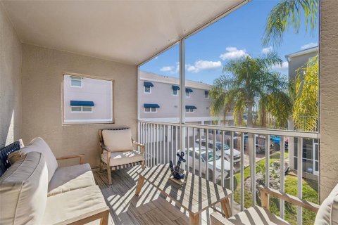 Touwnhouse à vendre à Saint Petersburg, Floride: 2 chambres, 178.19 m2 № 2105447 - photo 22