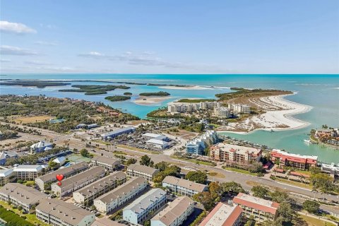 Touwnhouse à vendre à Saint Petersburg, Floride: 2 chambres, 178.19 m2 № 2105447 - photo 2