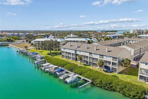 Touwnhouse à vendre à Saint Petersburg, Floride: 2 chambres, 178.19 m2 № 2105447 - photo 7