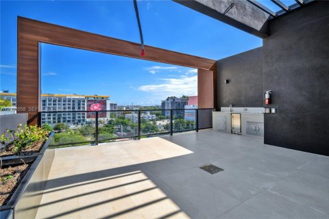 Condominio en Miami, Florida, 3 dormitorios  № 2356771