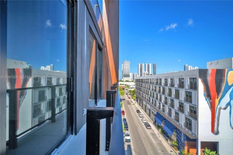 Condominio en alquiler en Miami, Florida, 3 dormitorios, 132.48 m2 № 2356771 - foto 21
