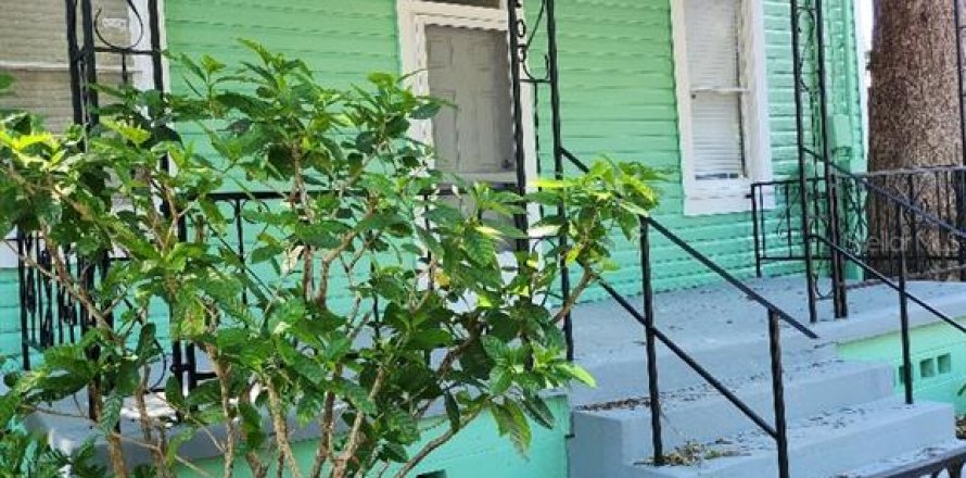 Villa ou maison à Tampa, Floride 3 chambres, 94.76 m2 № 2351649