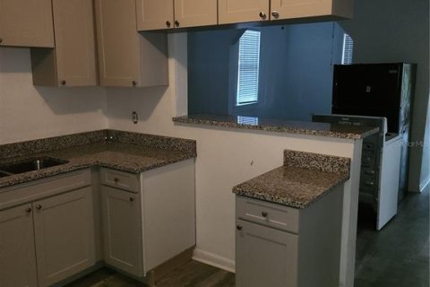 Villa ou maison à vendre à Tampa, Floride: 3 chambres, 94.76 m2 № 2351649 - photo 4