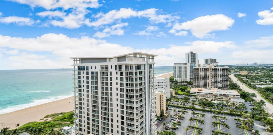 Immobilier commercial à Riviera Beach, Floride 3 chambres, 196.02 m2 № 598447
