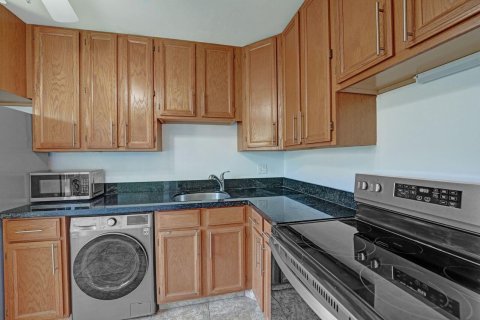 Copropriété à vendre à Boynton Beach, Floride: 1 chambre, 88.26 m2 № 2262013 - photo 11