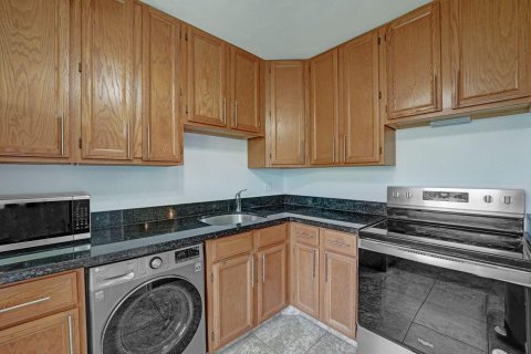 Copropriété à vendre à Boynton Beach, Floride: 1 chambre, 88.26 m2 № 2262013 - photo 12