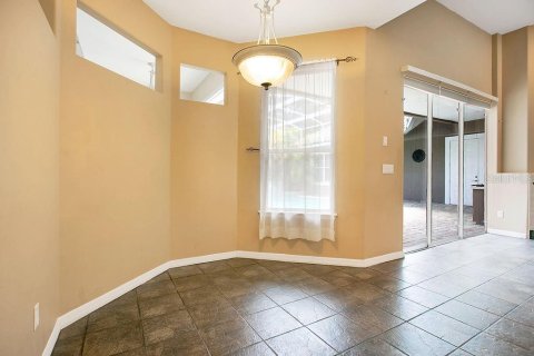 House in Orlando, Florida 5 bedrooms, 257.8 sq.m. № 1911213 - photo 10