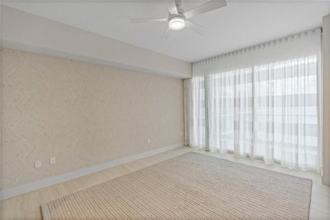 Condo in Fort Lauderdale, Florida, 2 bedrooms № 2402466 - photo 18