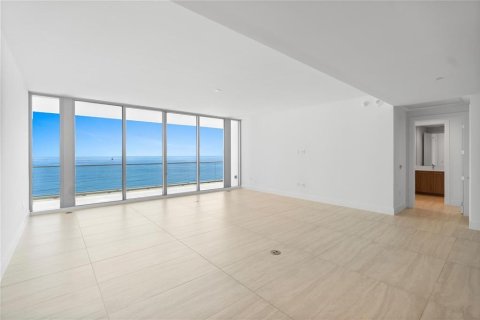 Condo in Fort Lauderdale, Florida, 2 bedrooms № 2402466 - photo 27