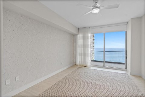 Condo in Fort Lauderdale, Florida, 2 bedrooms № 2402466 - photo 17