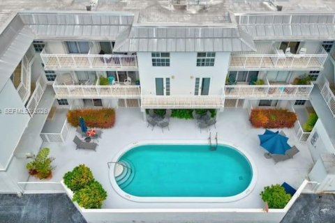 Condominio en alquiler en Key Biscayne, Florida, 2 dormitorios, 93.92 m2 № 2054374 - foto 9