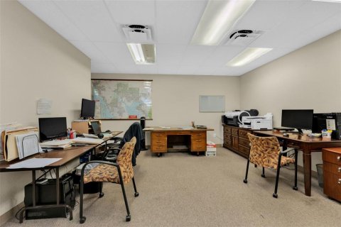 Commercial property in Port Charlotte, Florida 297.29 sq.m. № 2221670 - photo 21