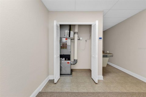Commercial property in Port Charlotte, Florida 297.29 sq.m. № 2221670 - photo 28