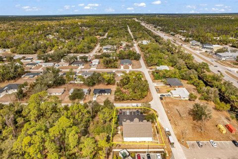 Commercial property in Port Charlotte, Florida 297.29 sq.m. № 2221670 - photo 12