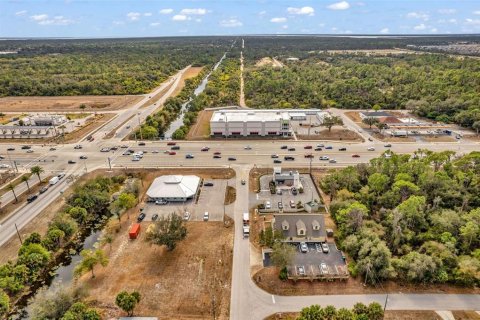 Commercial property in Port Charlotte, Florida 297.29 sq.m. № 2221670 - photo 11