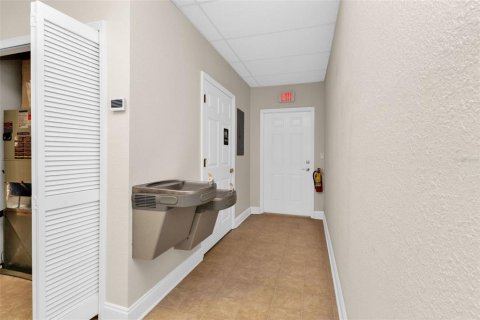 Commercial property in Port Charlotte, Florida 297.29 sq.m. № 2221670 - photo 29